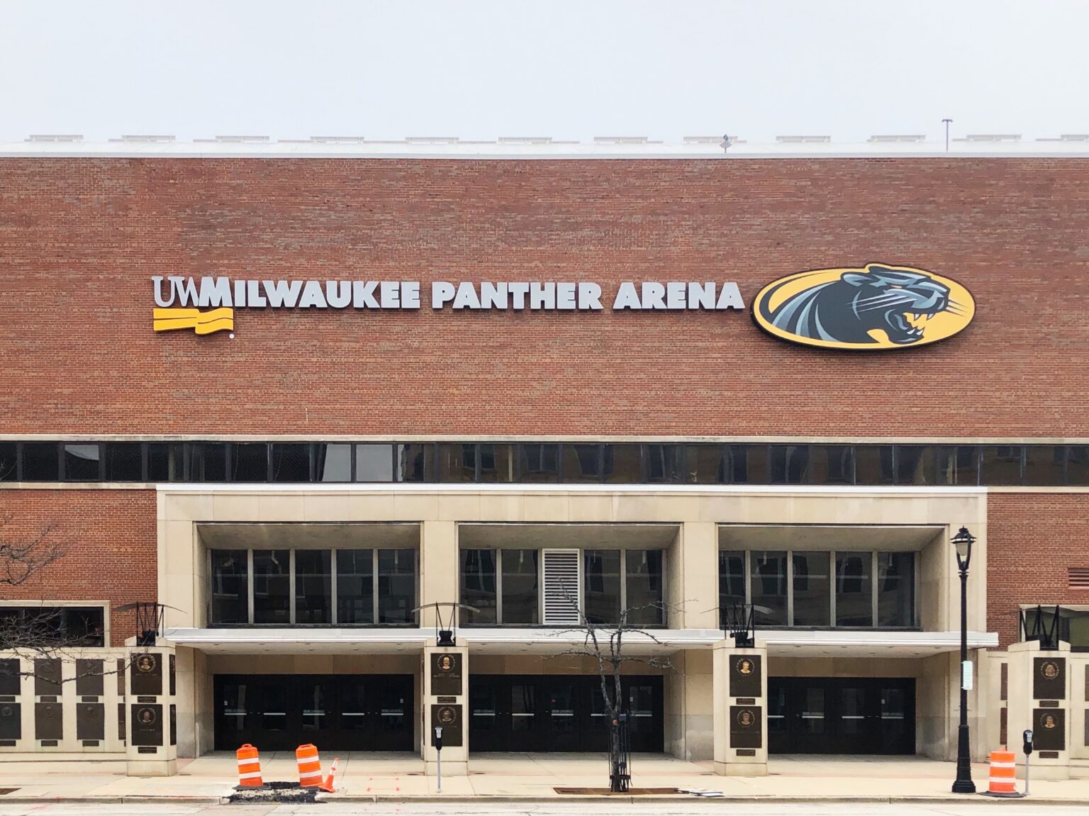 UW-Milwaukee Panther Arena - Westown